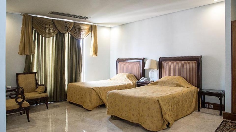 Regency Inn Hotel Lahor Kültér fotó